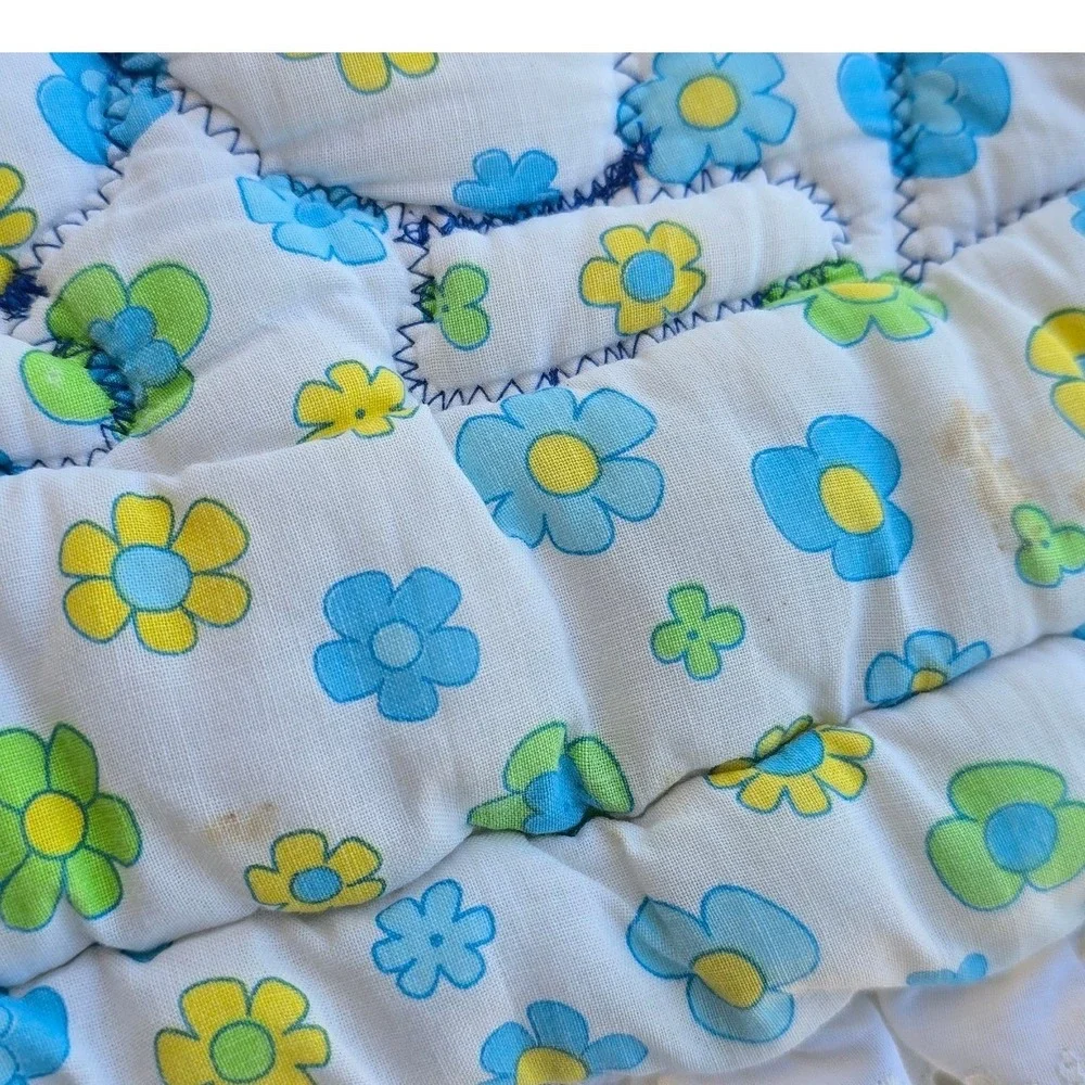 Vintage Handmade Style Animal Patchwork Baby Quilt Floral Eyelet Trim 36x32